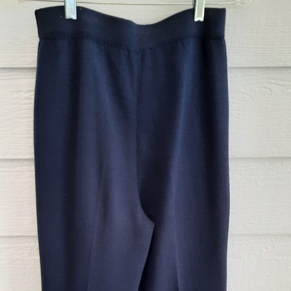 St John Basics navy knit pants - Picture 14 of 16